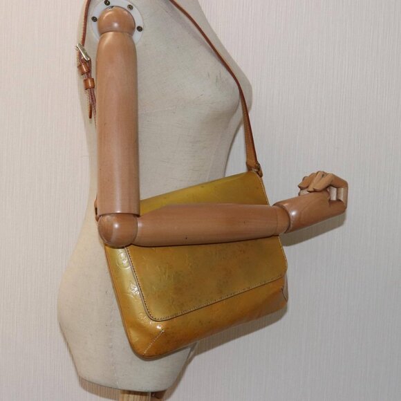 LOUIS VUITTON Monogram Vernis Thompson Street Bag Gris - Picture 13 of 15